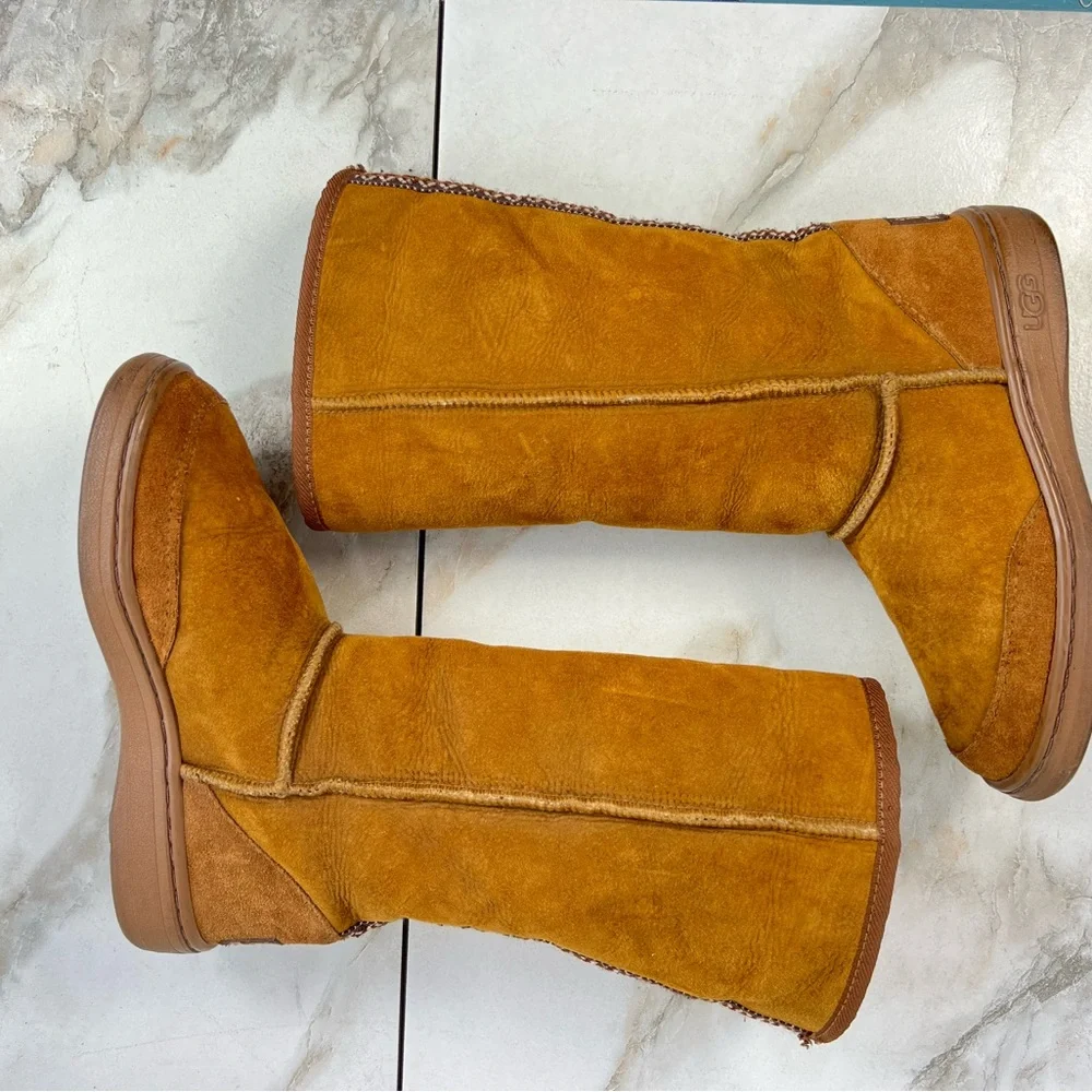 VTG UGG Wmn's Ultimate Tall Tasman Braided Brown Suede Shearling Winter Boots, 7
